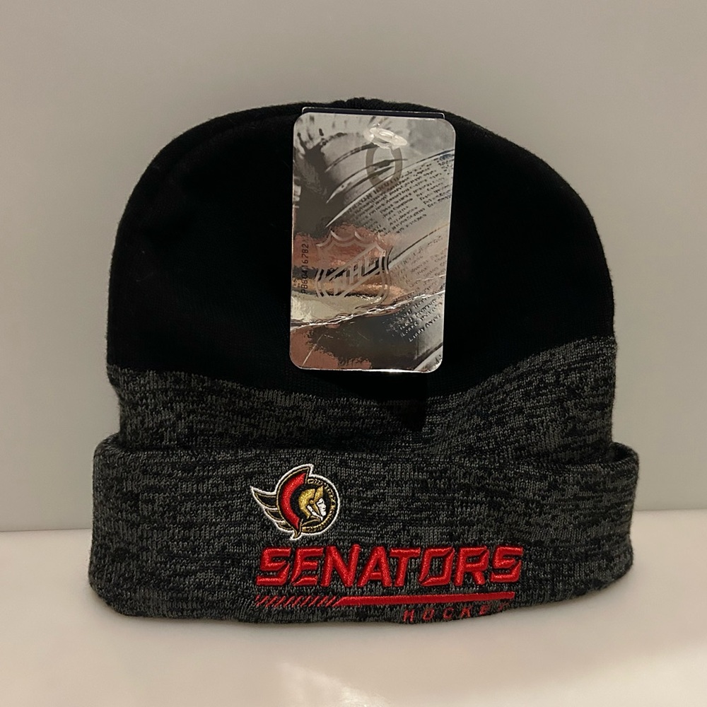 New Ottawa Senators Fanatics Authentic Pro Locker Room Cuffed Toque Knit Hat